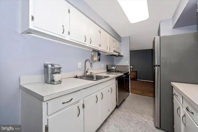 $215,000 | 433 Christopher Avenue, Unit 34, Gaithersburg, MD 20879