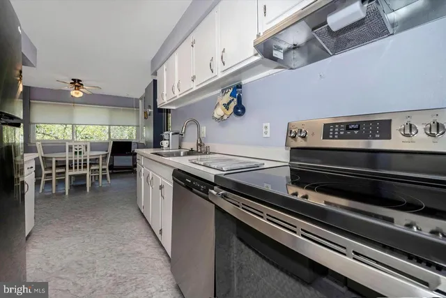 $215,000 | 433 Christopher Avenue, Unit 34, Gaithersburg, MD 20879