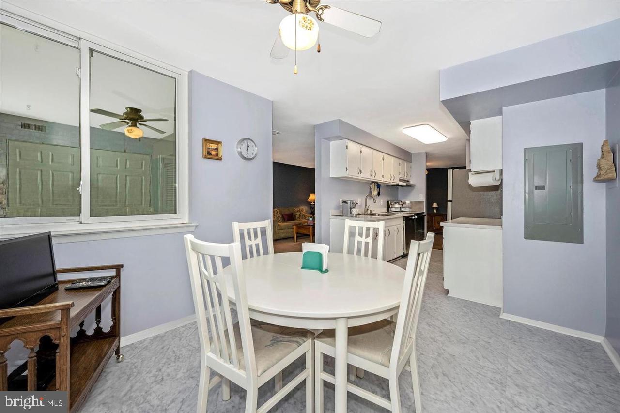 433 Christopher Avenue, Unit 34 Gaithersburg, MD 20879 - Photo 16 of 28