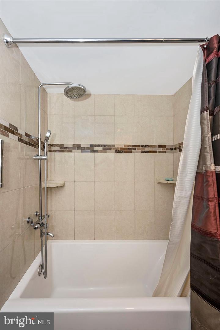 433 Christopher Avenue, Unit 34 Gaithersburg, MD 20879 - Photo 23 of 28