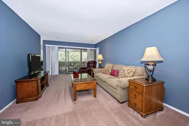 $215,000 | 433 Christopher Avenue, Unit 34, Gaithersburg, MD 20879