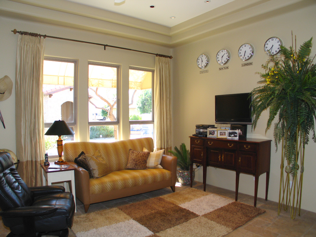 9302 South Rita Lane Tempe, AZ 85284 - Photo 12 of 37 Den/Office