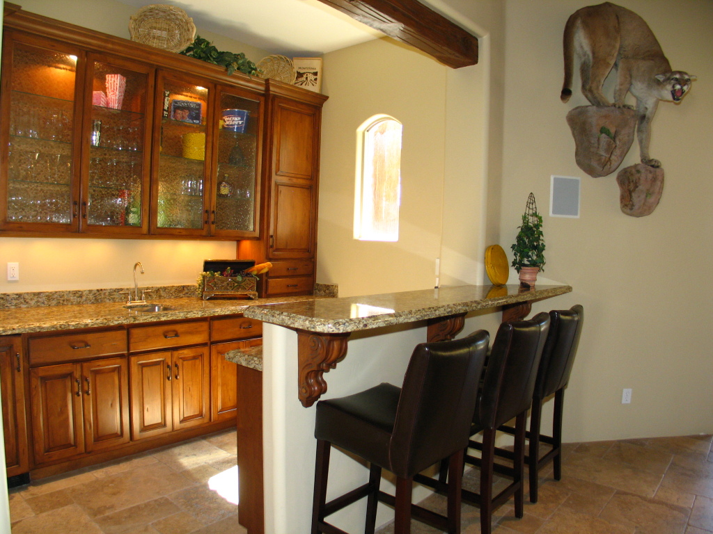 9302 South Rita Lane Tempe, AZ 85284 - Photo 19 of 37 Game Room Wet Bar