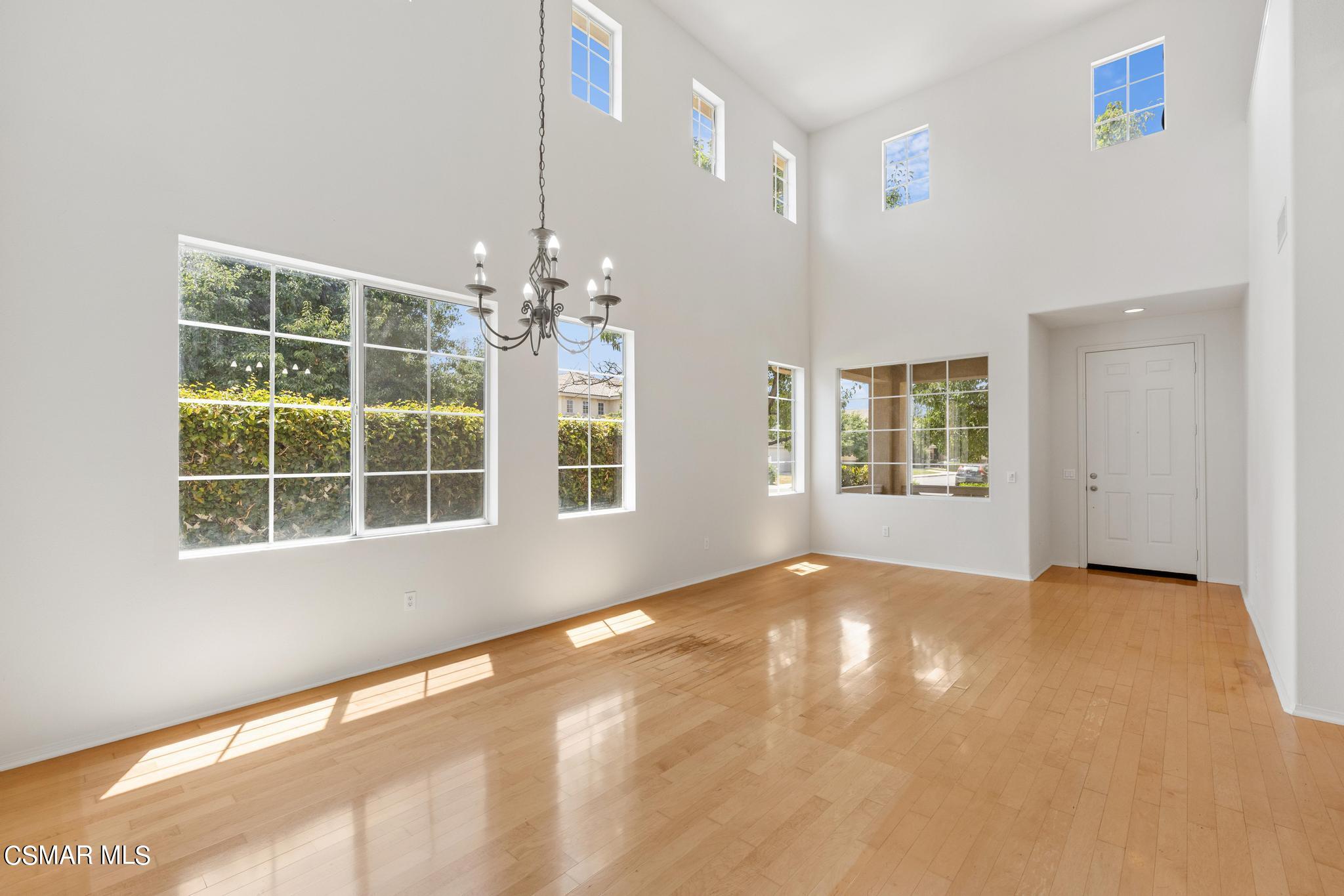 2442 Parade Avenue Simi Valley, CA 93063 - Photo 12 of 76 2442 Parade St HIGH RES-11