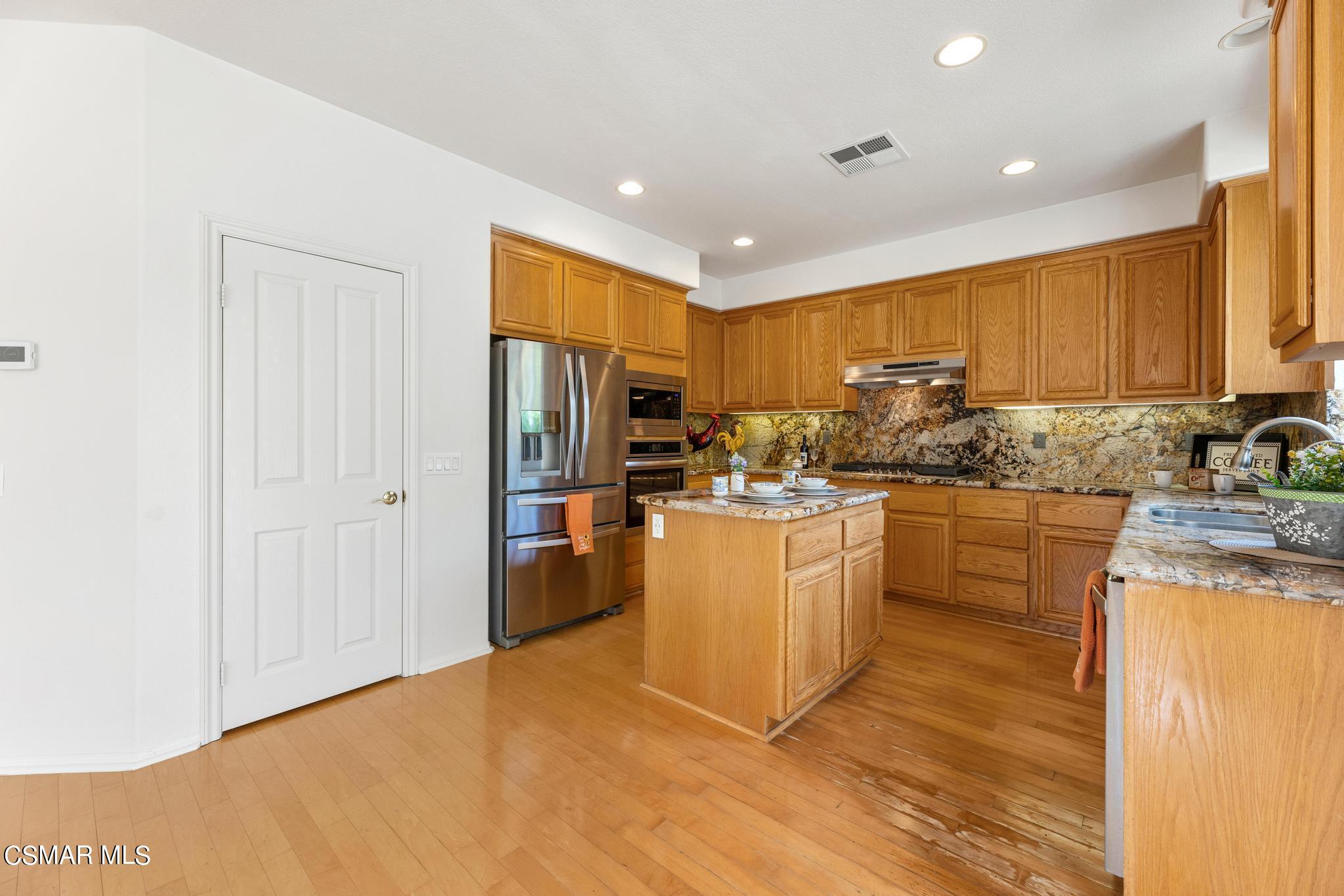 2442 Parade Avenue Simi Valley, CA 93063 - Photo 22 of 76 2442 Parade St HIGH RES-21