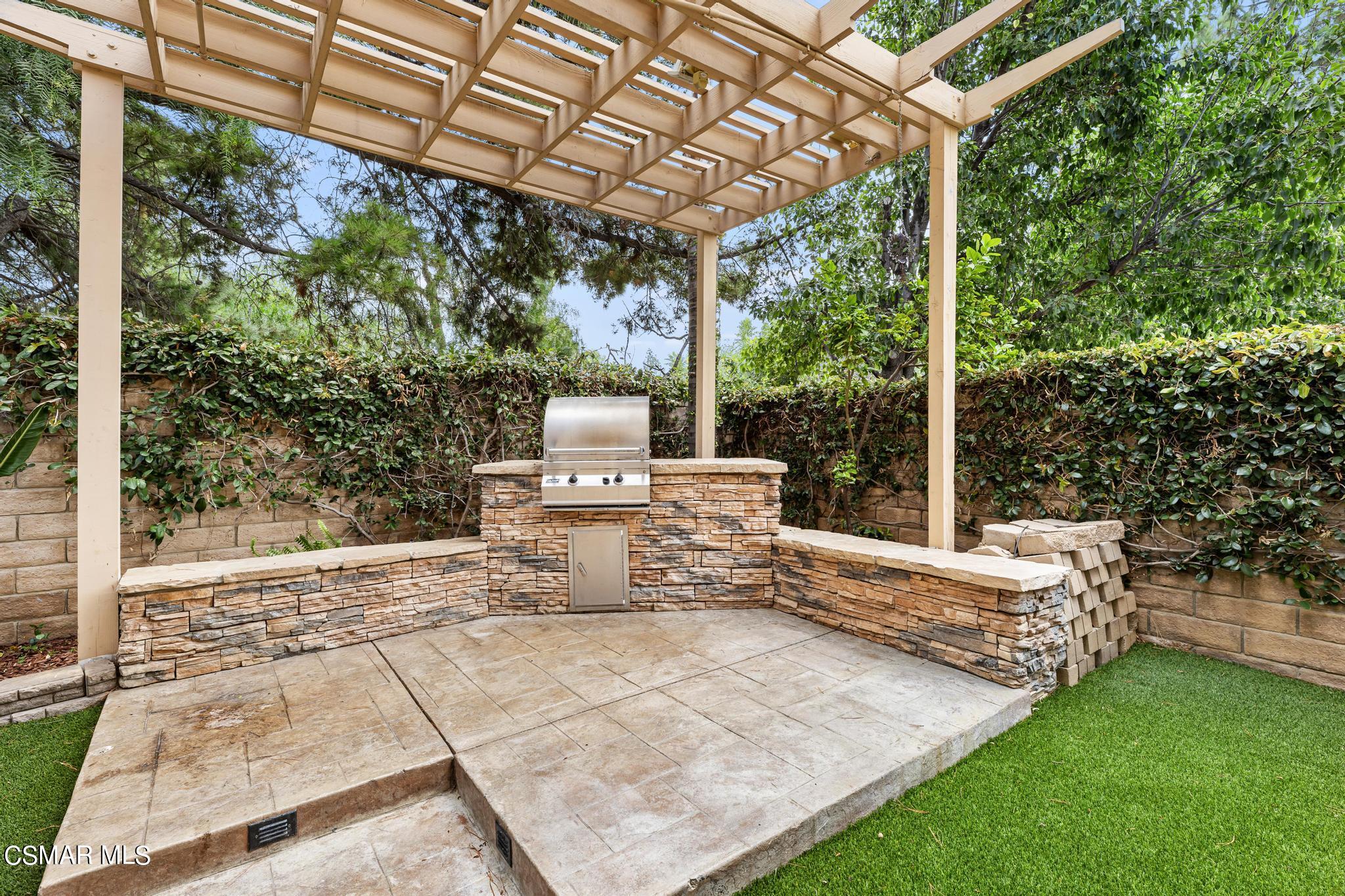 2442 Parade Avenue Simi Valley, CA 93063 - Photo 62 of 76 2442 Parade St HIGH RES-61