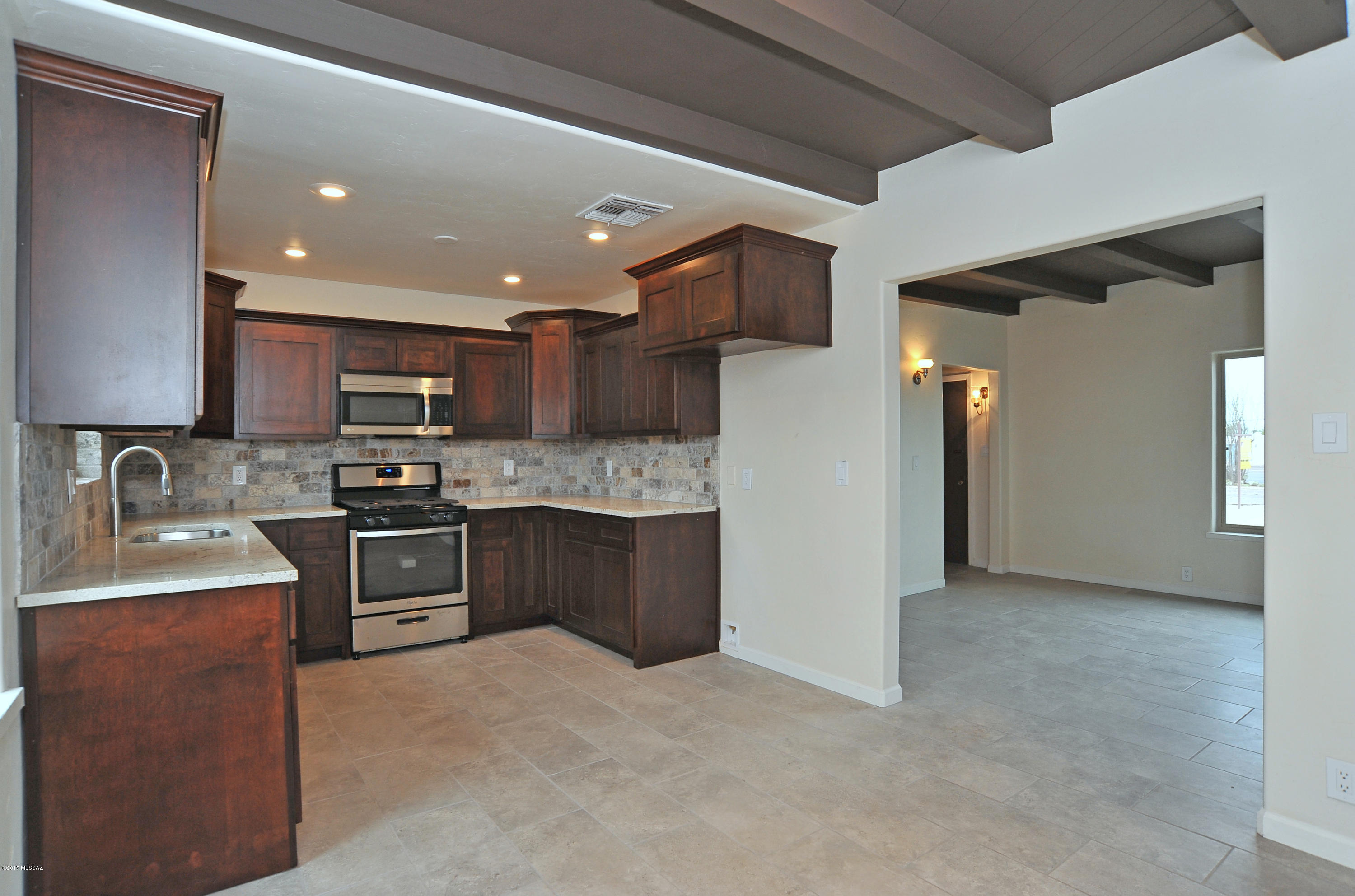 2158 East Grant Road Tucson, AZ 85719 - Photo 13 of 31