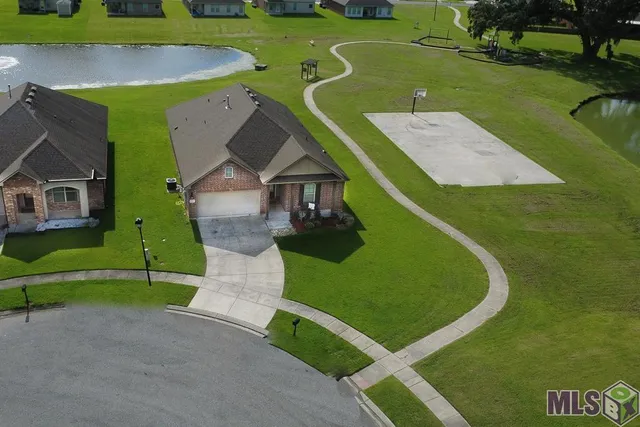 $304,900 | 11383 Legacy Oaks Lane, Gonzales, LA 70737