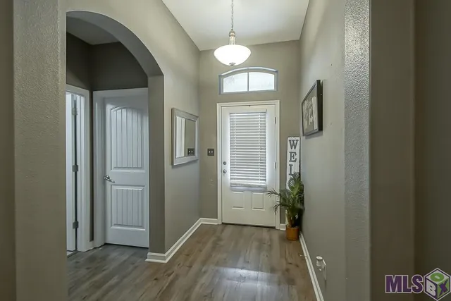 $304,900 | 11383 Legacy Oaks Lane, Gonzales, LA 70737