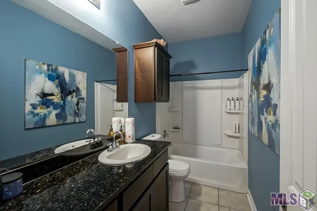 $304,900 | 11383 Legacy Oaks Lane, Gonzales, LA 70737