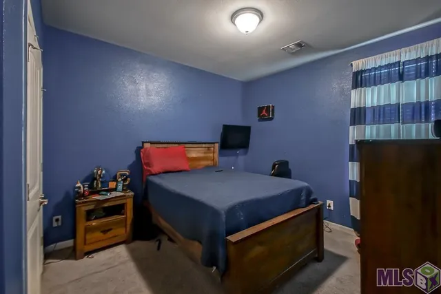 $304,900 | 11383 Legacy Oaks Lane, Gonzales, LA 70737