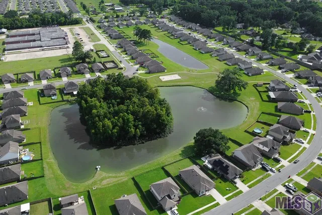 $304,900 | 11383 Legacy Oaks Lane, Gonzales, LA 70737