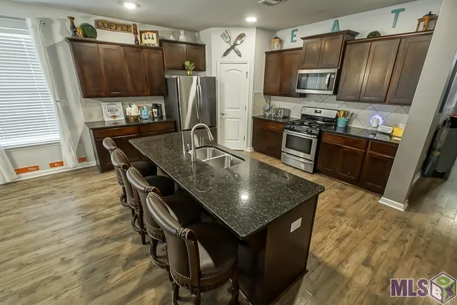 $304,900 | 11383 Legacy Oaks Lane, Gonzales, LA 70737