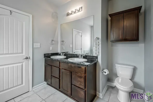 $304,900 | 11383 Legacy Oaks Lane, Gonzales, LA 70737