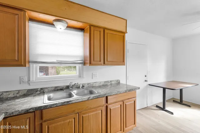 $1,500 | 1800 Carver Street, New Bern, NC 28560