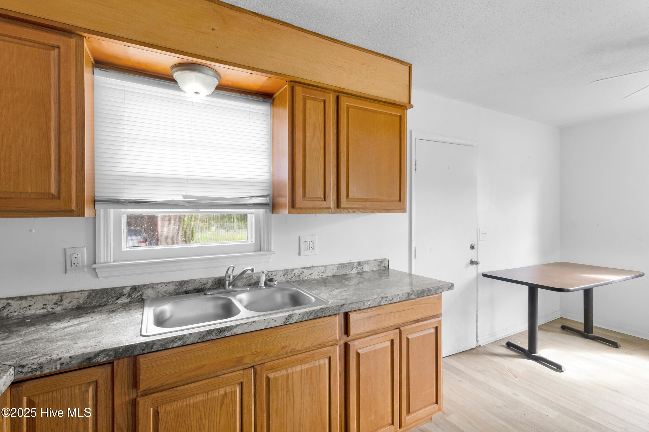 1800 Carver Street New Bern, NC 28560 - Photo 3 of 15 3_2