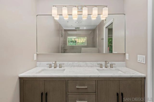 $3,000,000 | 7246 Rue De Roark, La Jolla, CA 92037