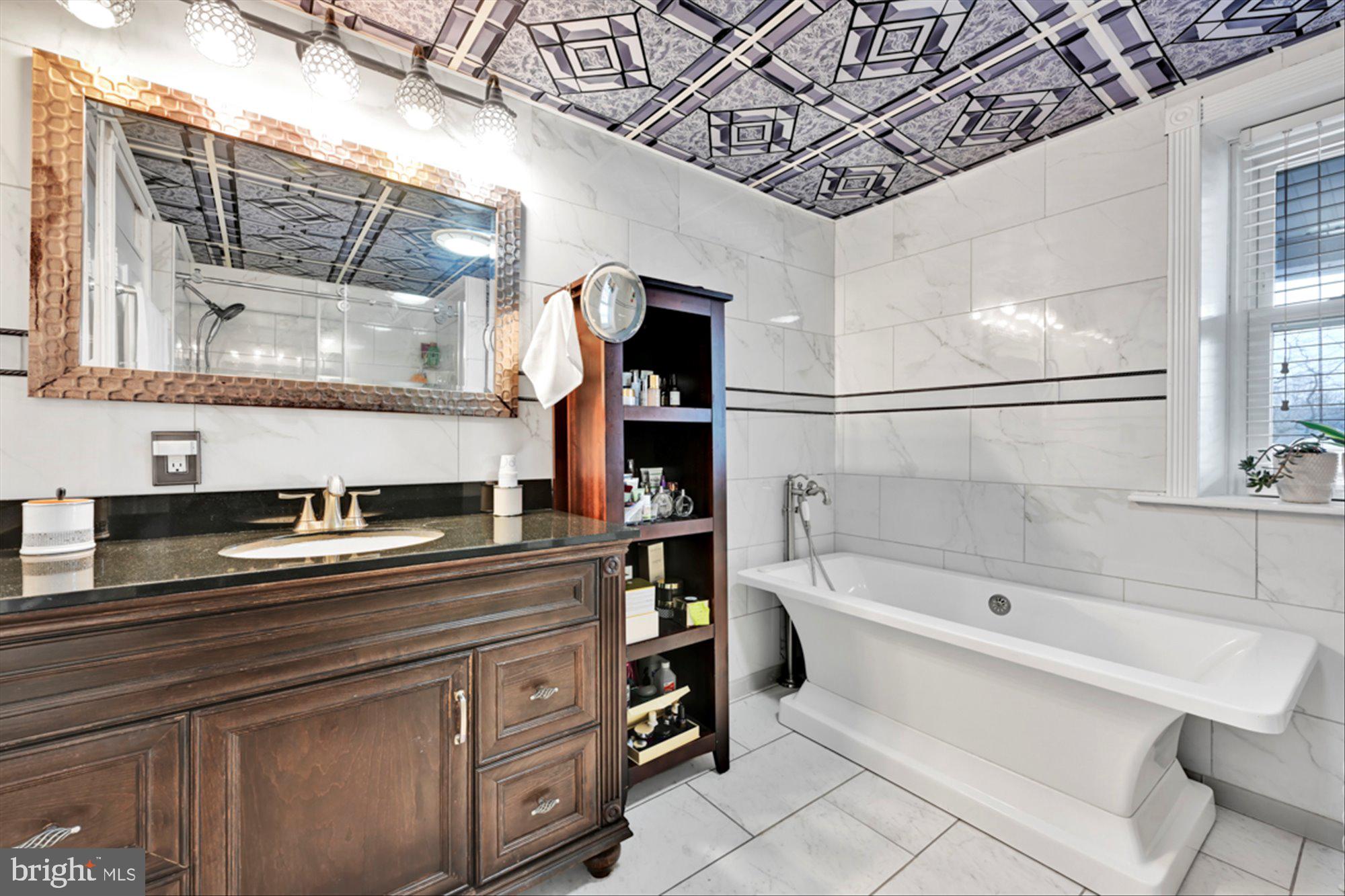 349 North Broad Street Lititz, PA 17543 - Photo 23 of 52 Primary Bath