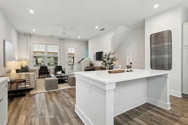 $2,310 | 776 Metropolitan Parkway Southwest, Unit 3A, Atlanta, GA 30310