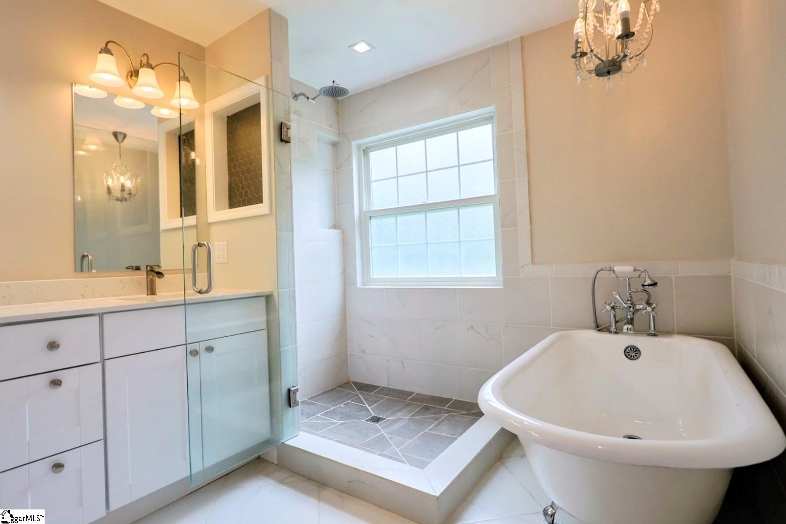 11 Hickory Hollow Court Greenville, SC 29607 - Photo 8 of 16