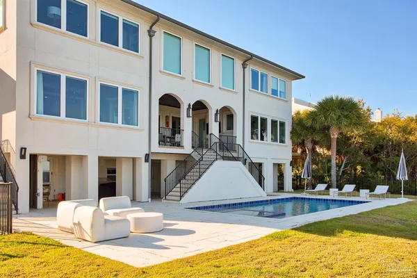 $4,495,000 | 525 Deer Point Drive, Gulf Breeze, FL 32561
