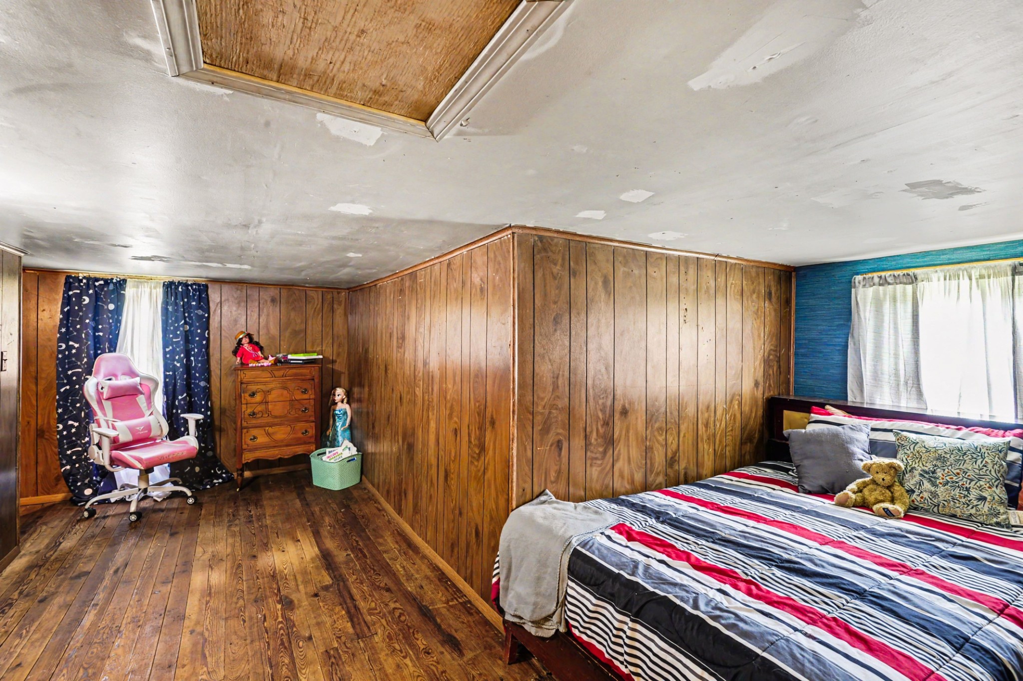 1241 Butler Bridge Road Portland, TN 37148 - Photo 11 of 15 a bedroom with furniture and wooden floor