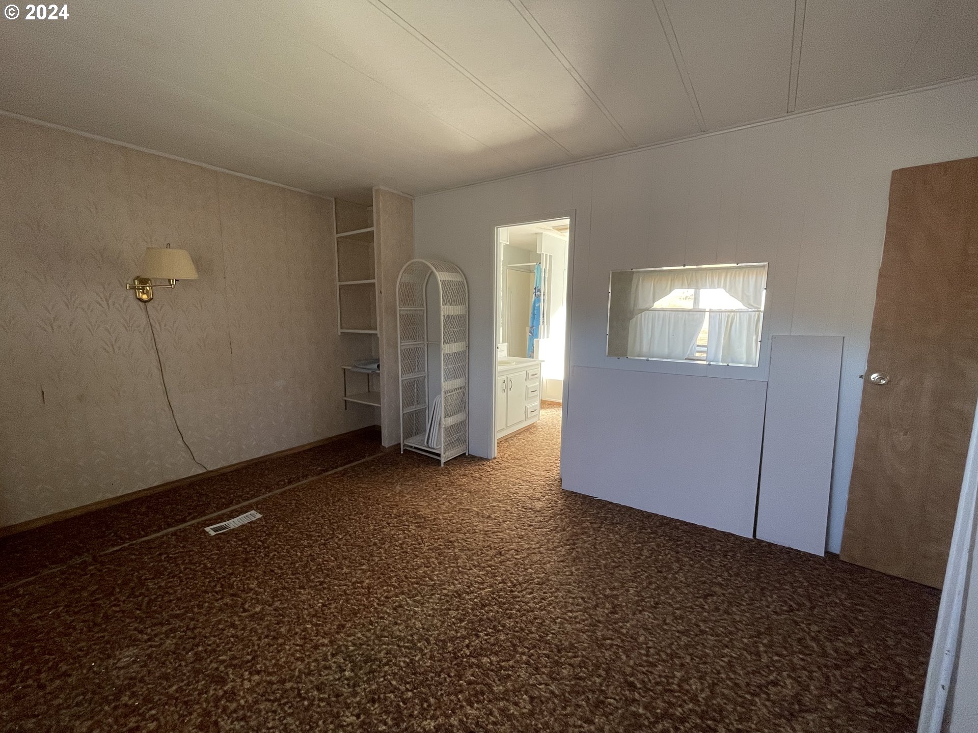 85566 Maple Street Florence, OR 97439 - Photo 16 of 23 Primary Bedroom