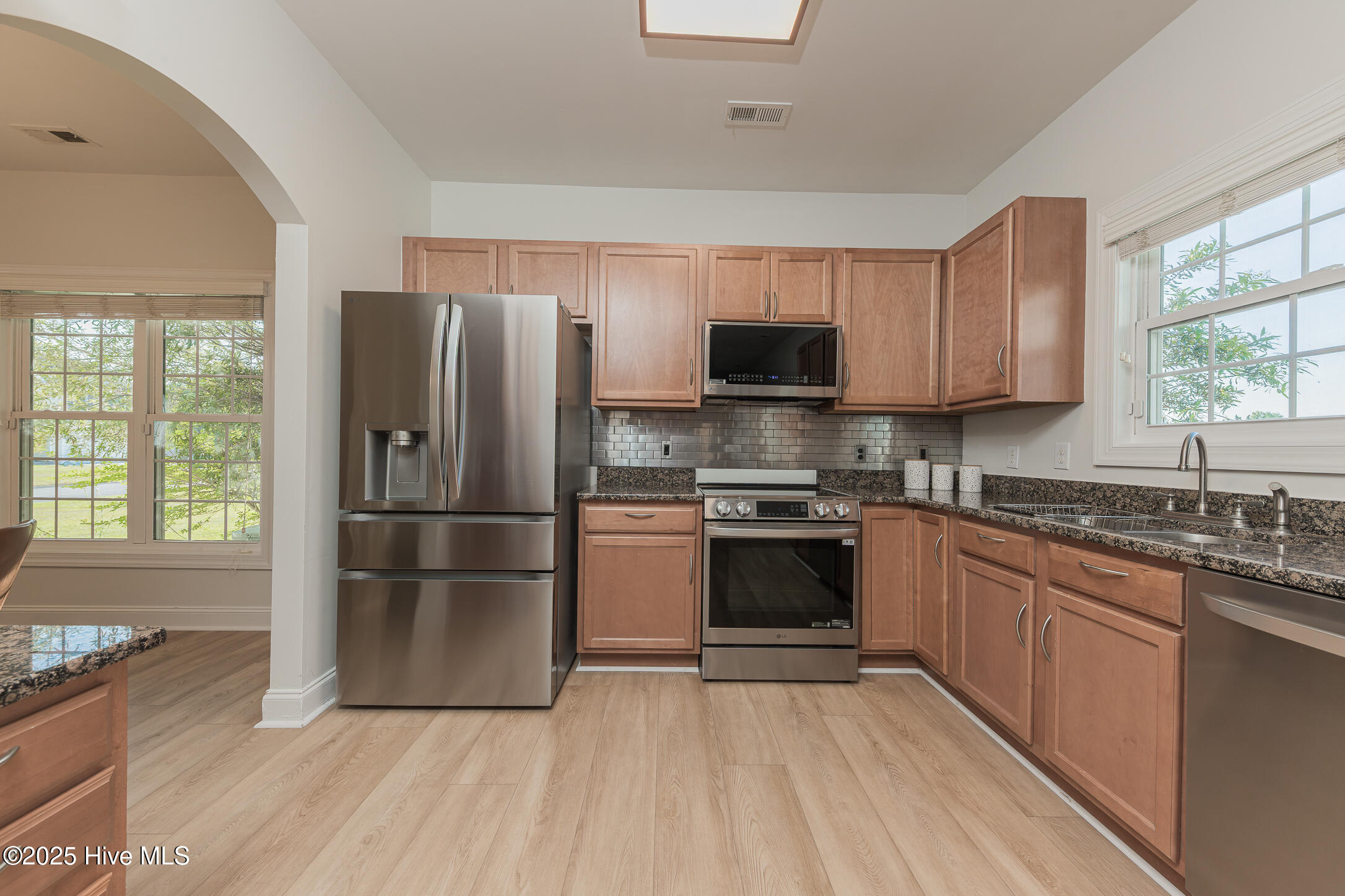 507 Newhan Court Hubert, NC 28539 - Photo 24 of 81 Kitchen