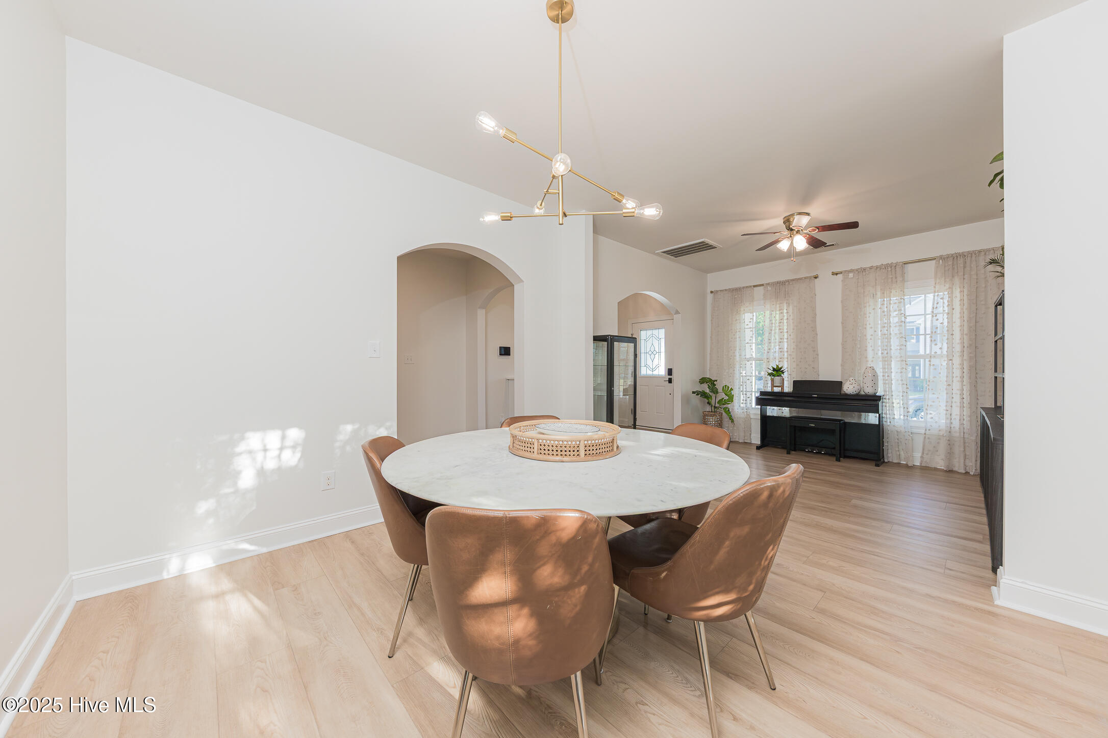 507 Newhan Court Hubert, NC 28539 - Photo 28 of 81 DiningRoom