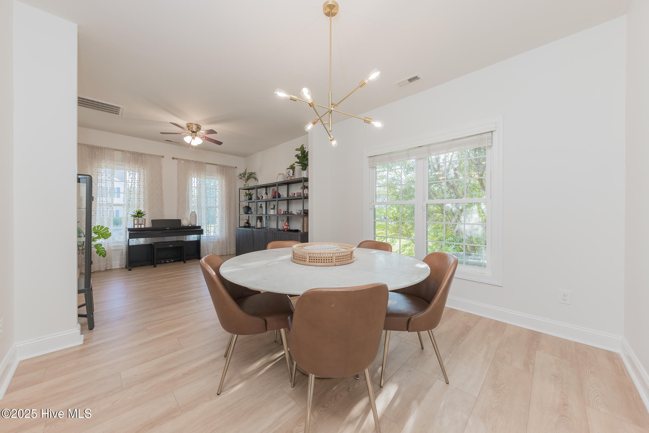 507 Newhan Court Hubert, NC 28539 - Photo 29 of 81 DiningRoom