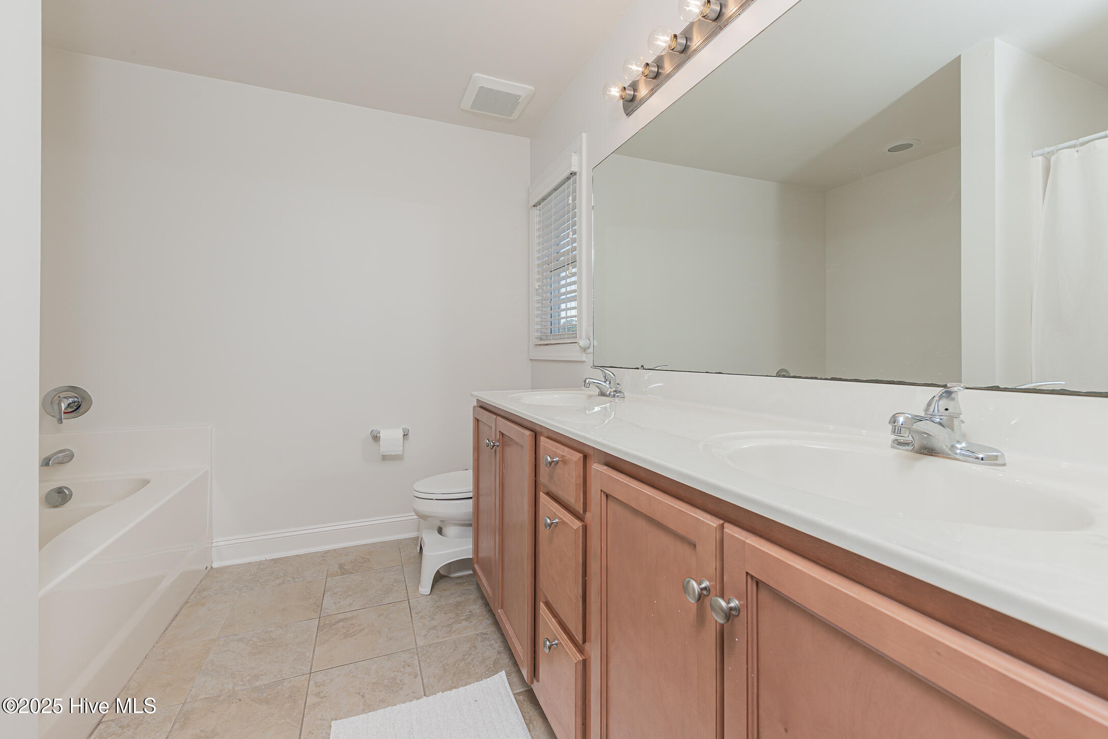507 Newhan Court Hubert, NC 28539 - Photo 40 of 81 MasterBath