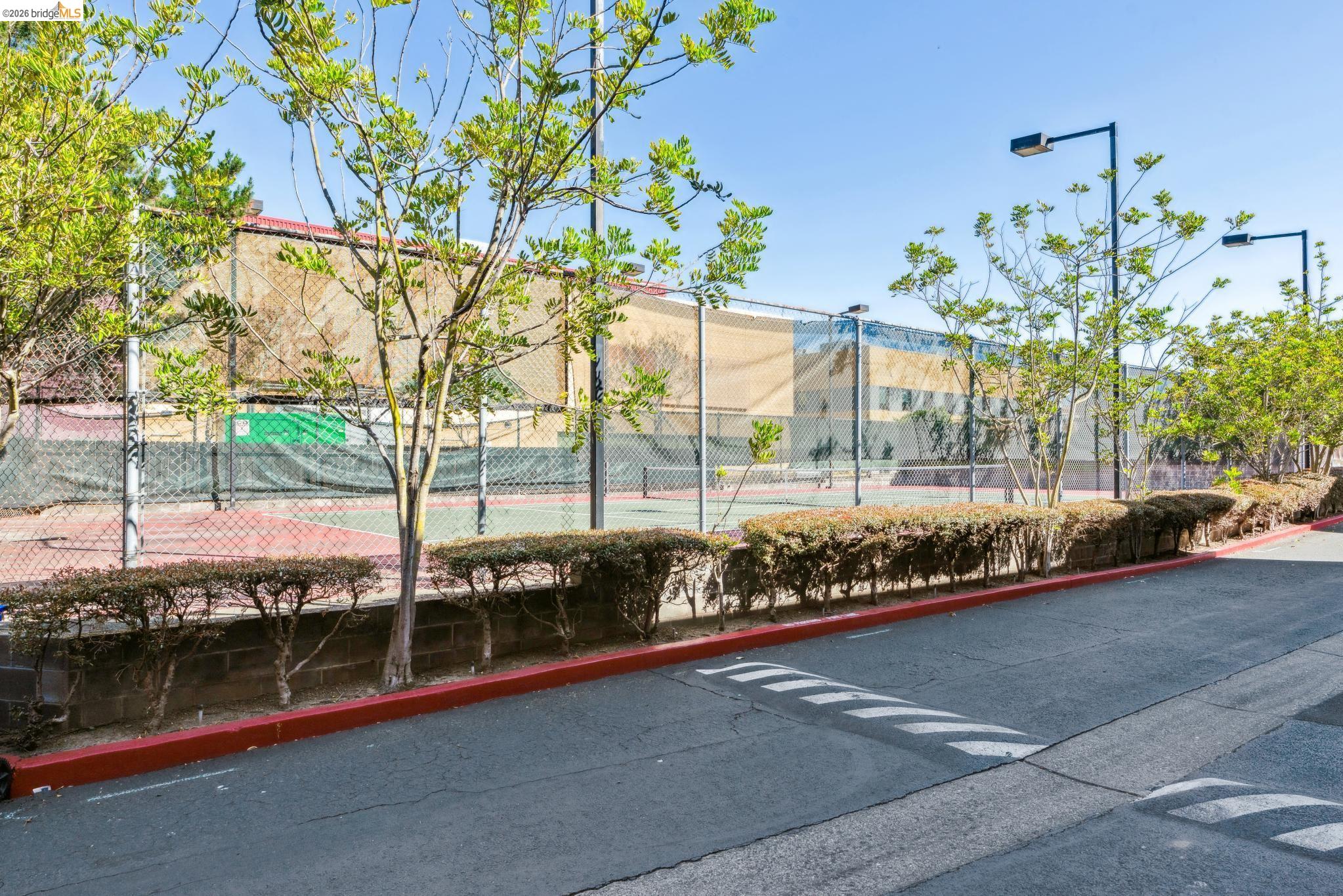 2121 Vale Road, Unit 121 San Pablo, CA 94806 - Photo 38 of 41