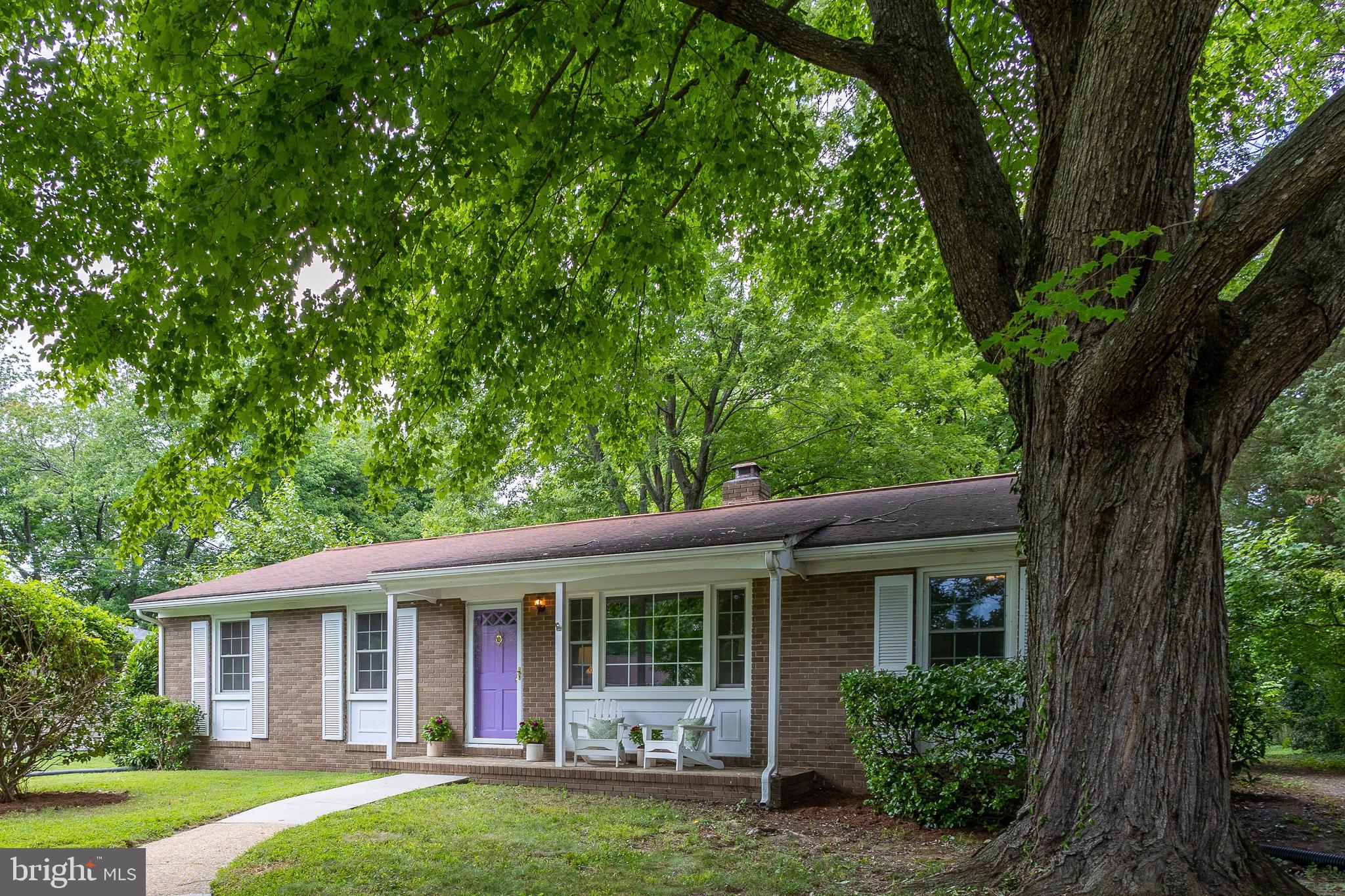 108 Boyd Drive Annapolis, MD 21403 - Photo 3 of 32 Charming cottage by the bay.