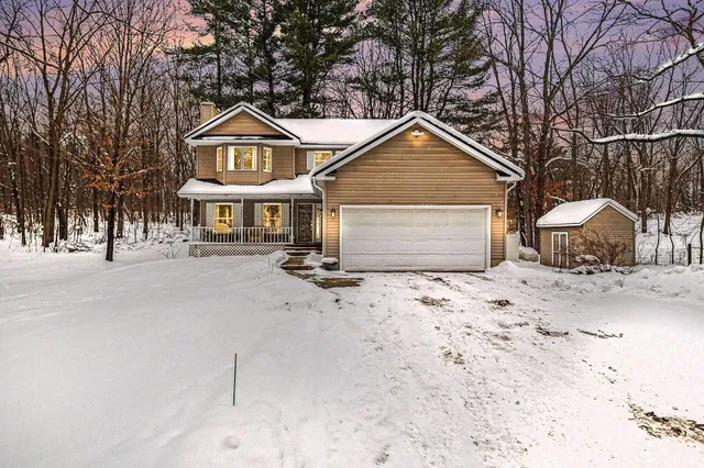 $350,000 | 8401 North 39th Street, Augusta, MI 49012