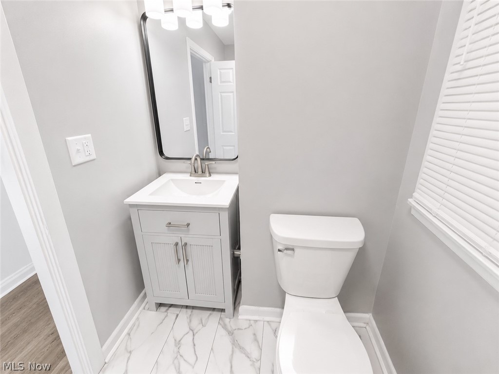 2516 Weir Road Northeast Warren, OH 44483 - Photo 11 of 22