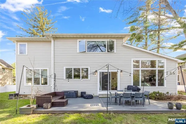 $1,780,000 | 87 Monroe Avenue, Cresskill, NJ 07626