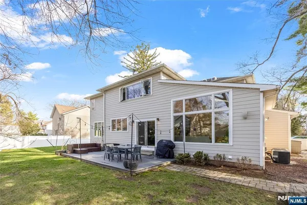 $1,780,000 | 87 Monroe Avenue, Cresskill, NJ 07626
