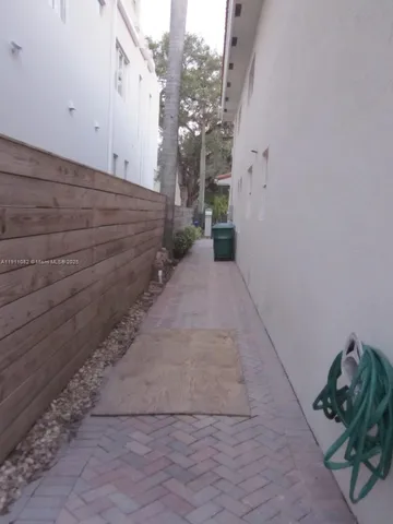 $6,000 | 2920 Catalina Street, Unit 2920, Miami, FL 33133