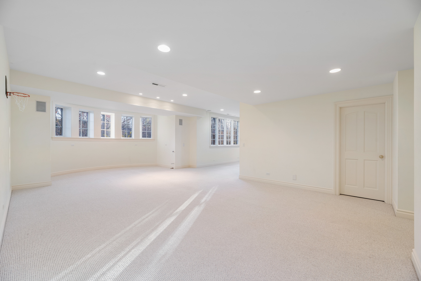 130 Maple Hill Road Glencoe, IL 60022 - Photo 40 of 54 a view of an empty room