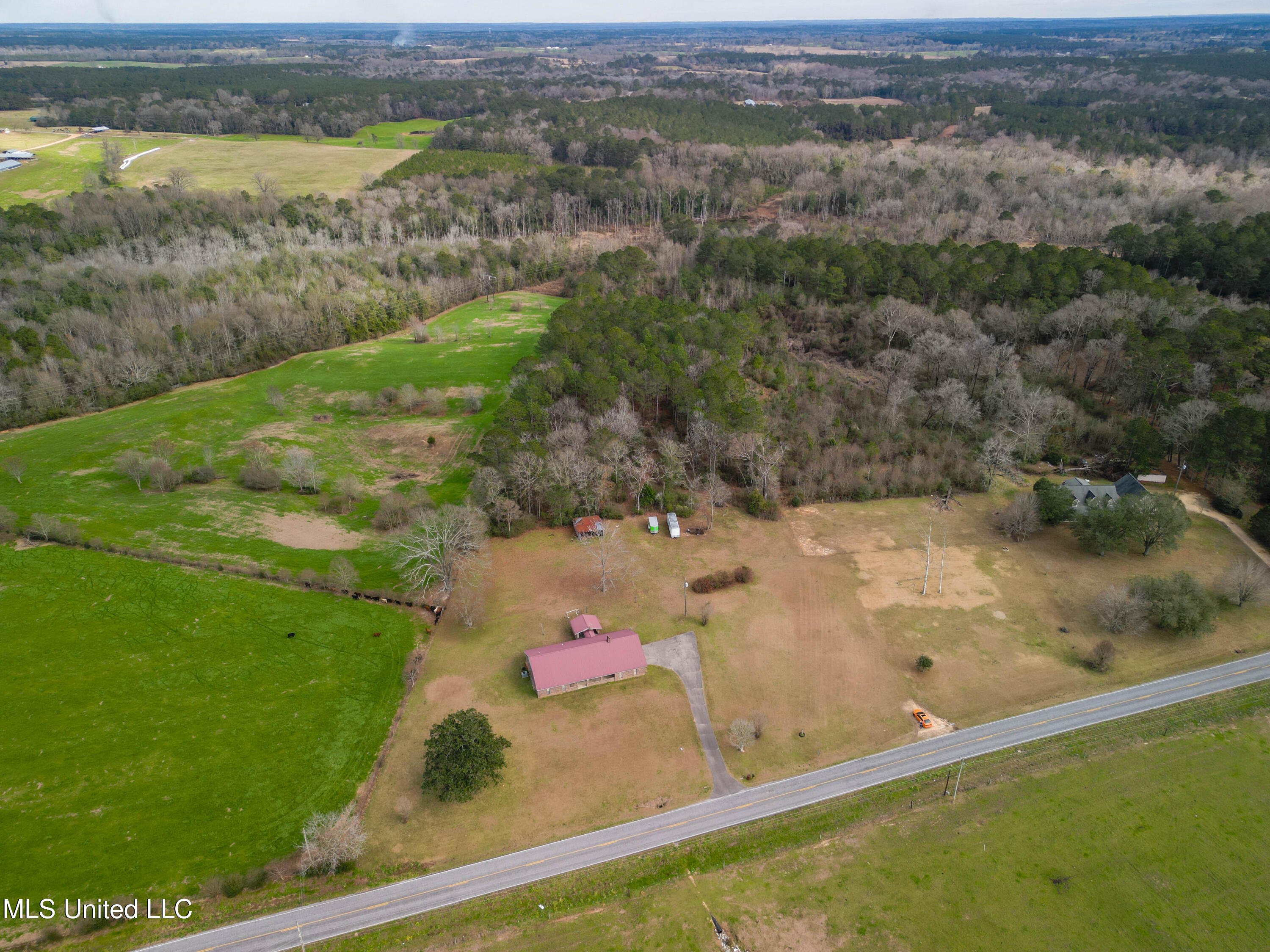 988 Salem Church Road Collins, MS 39428 - Photo 23 of 25 988 Salem Church Rd Collins-9