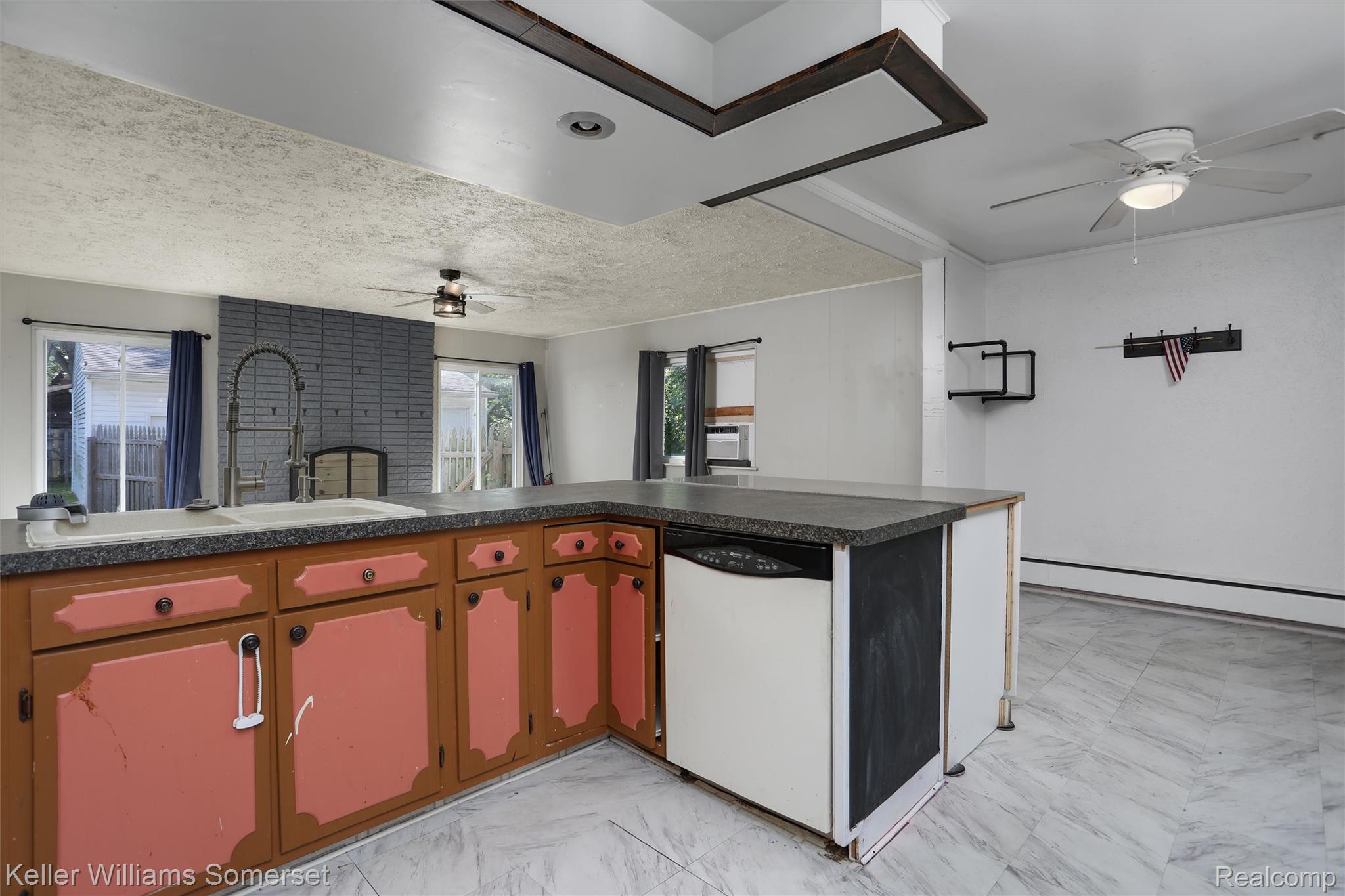 31070 Hayes Road Fraser, MI 48026 - Photo 12 of 36 12-31070 Hayes Rd Fraser 0007.jpg