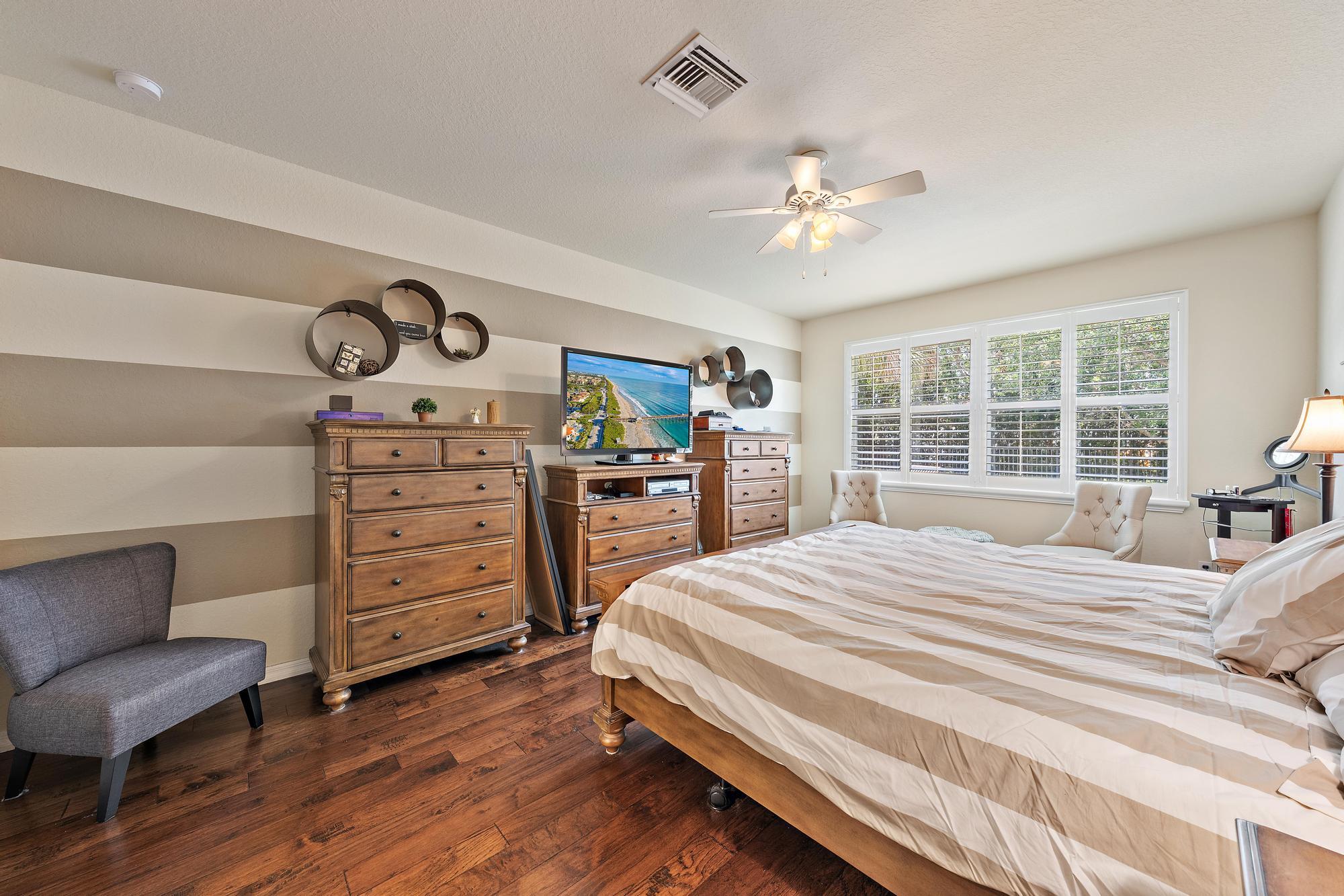 102 Crab Cay Way Jupiter, FL 33458 - Photo 14 of 59 Primary Suite