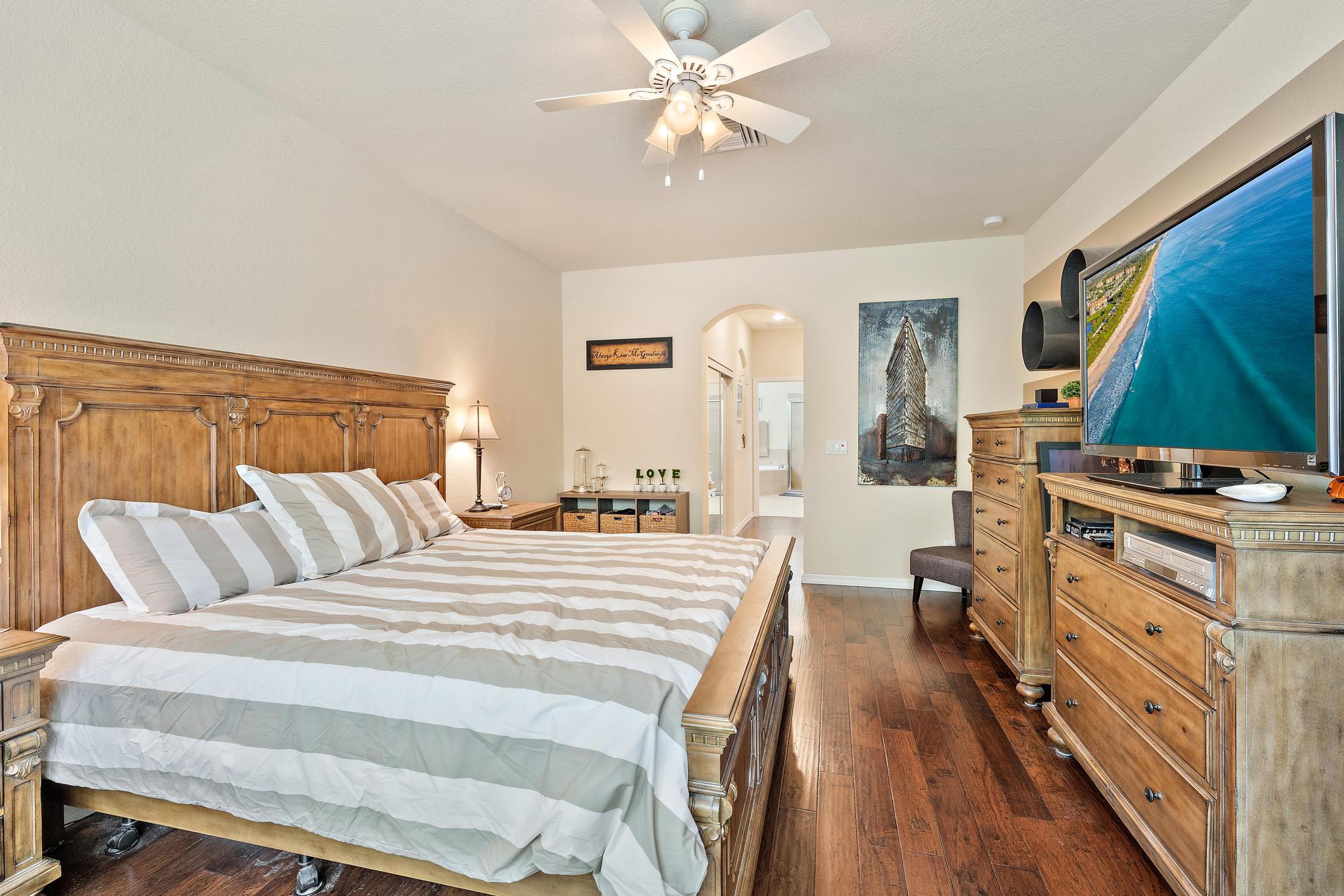 102 Crab Cay Way Jupiter, FL 33458 - Photo 15 of 59 Primary Suite