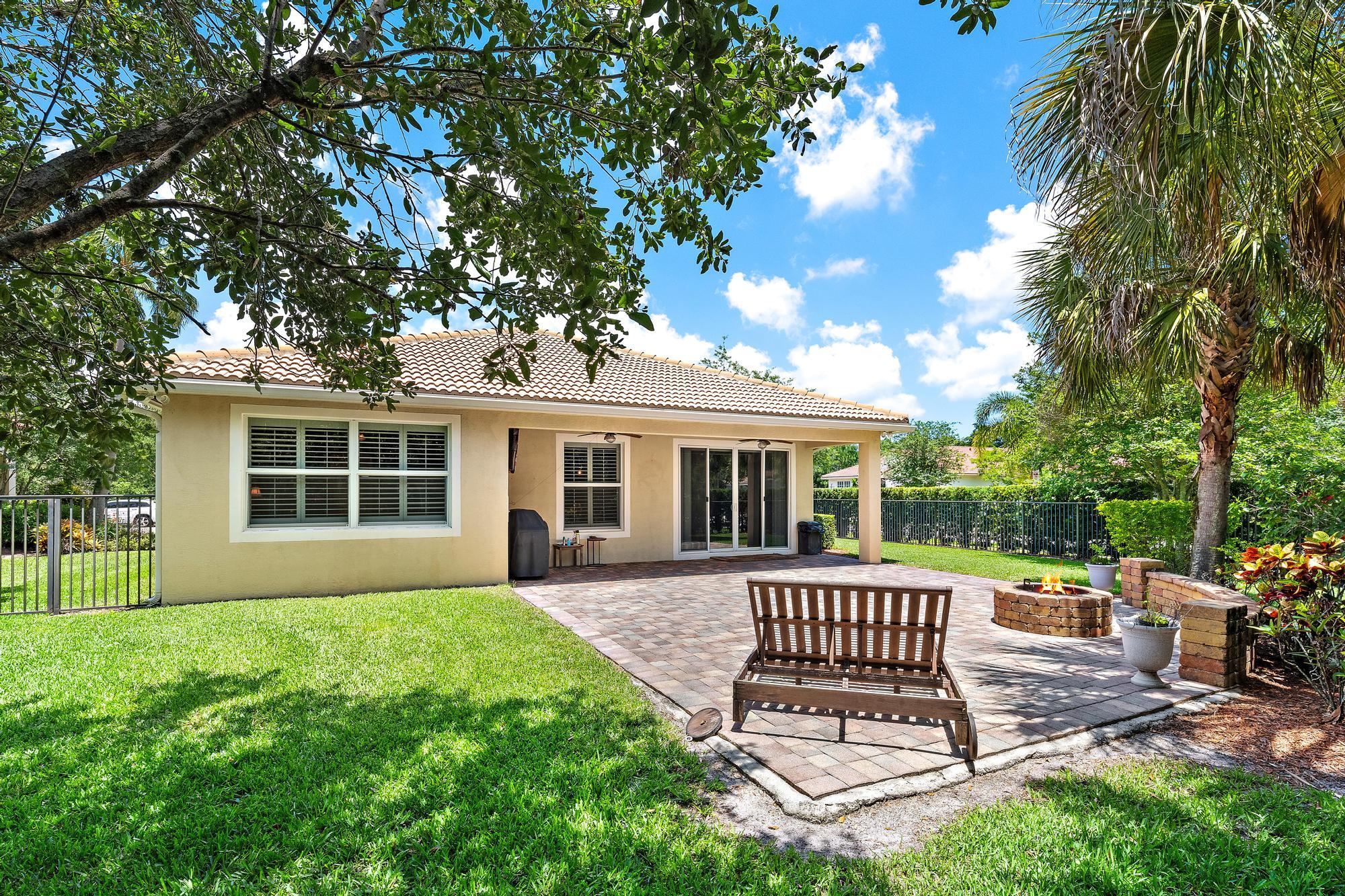 102 Crab Cay Way Jupiter, FL 33458 - Photo 26 of 59 Back Exterior