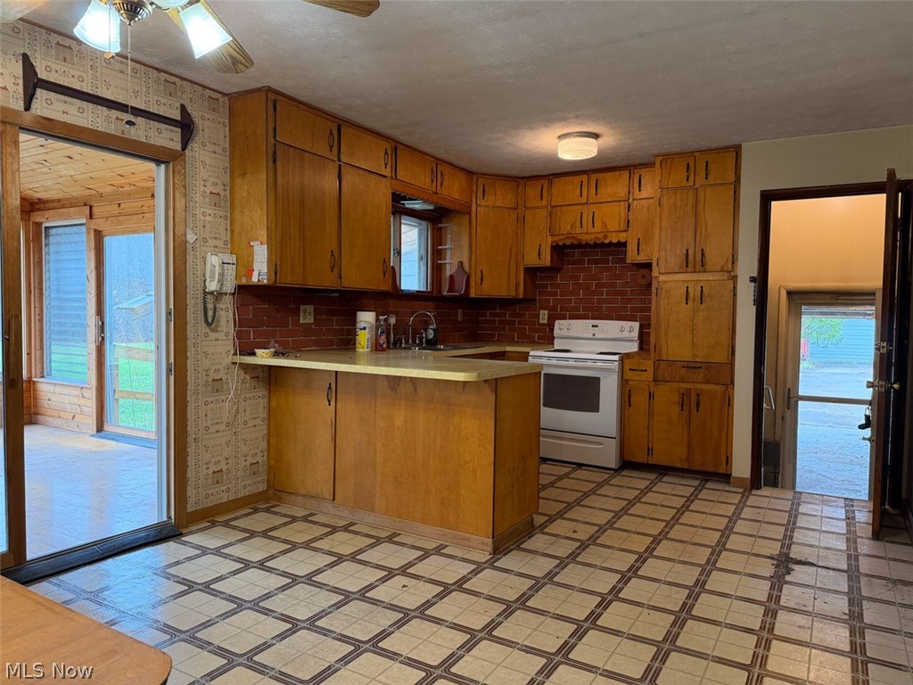 10222 Bundysburg Road Middlefield, OH 44062 - Photo 5 of 16