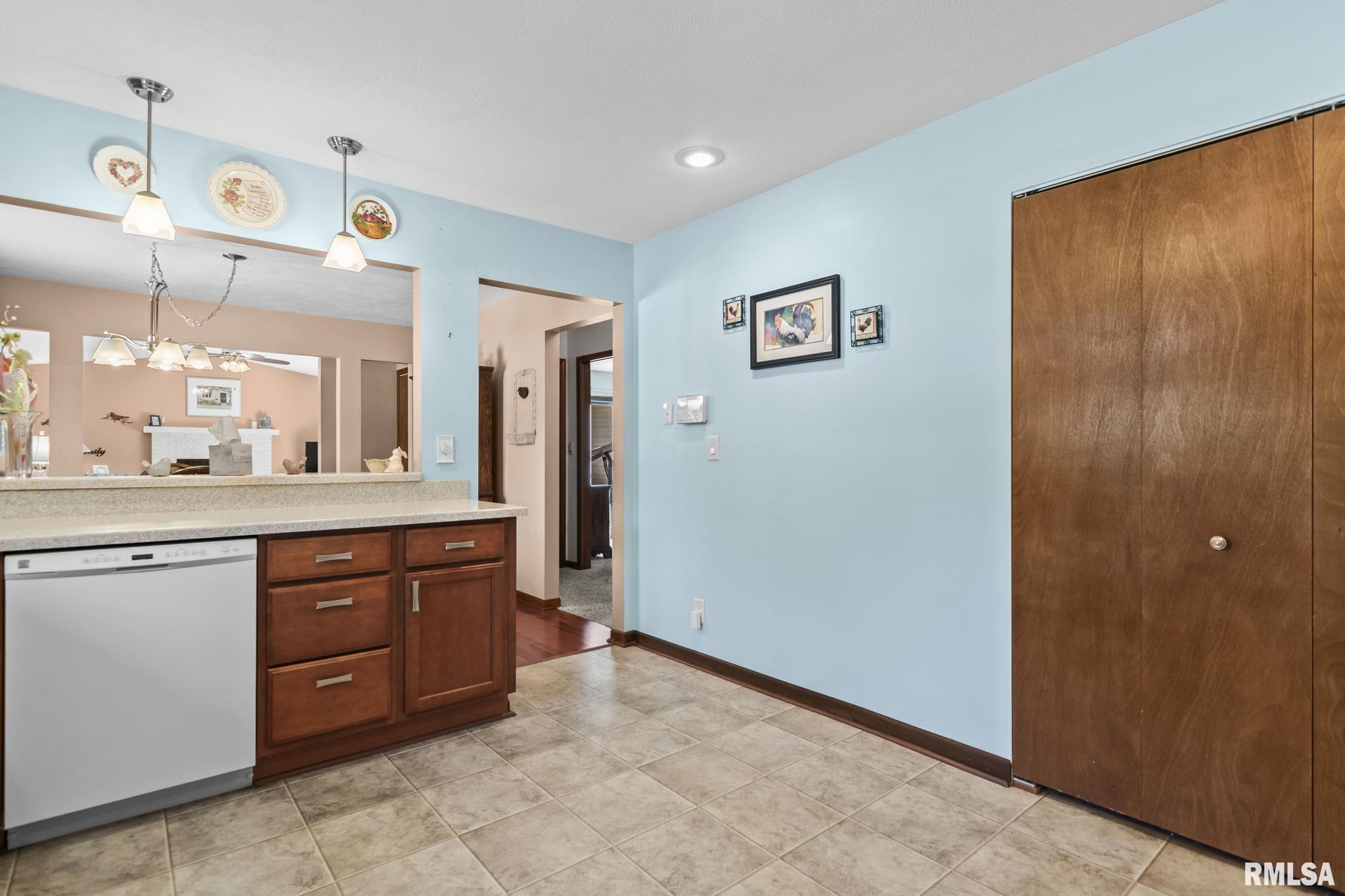 2510 Raleigh Road Springfield, IL 62704 - Photo 17 of 29