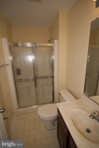 6507 Ridgeborne Drive Rosedale, MD 21237 - Photo 21 of 26 Bath