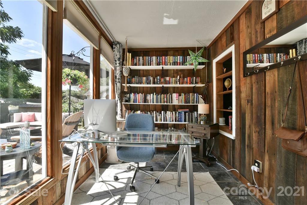 16 Busbee View Road Asheville, NC 28803 - Photo 4 of 21 Gallery Image 4