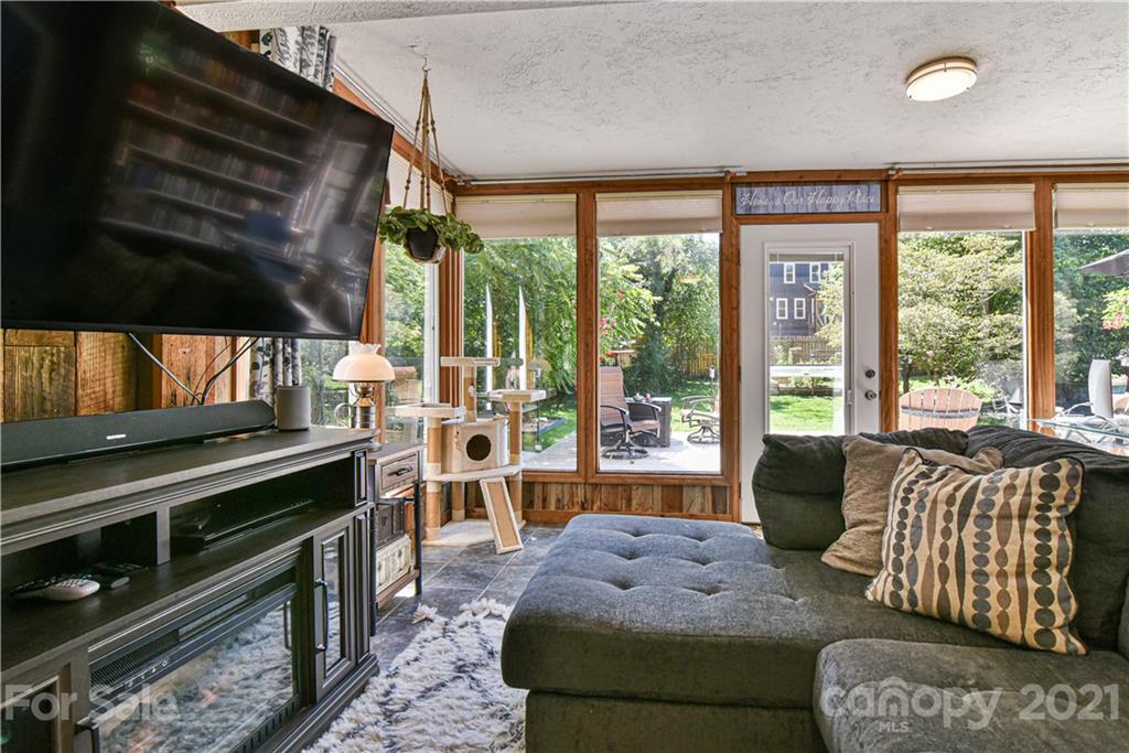 16 Busbee View Road Asheville, NC 28803 - Photo 6 of 21 Gallery Image 6