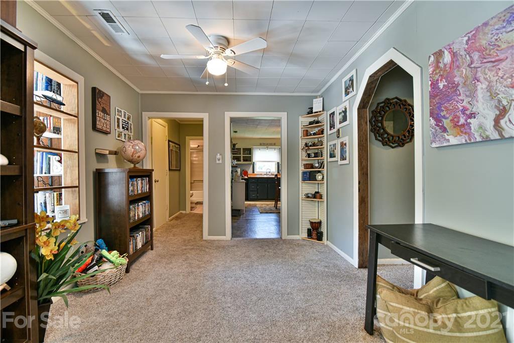16 Busbee View Road Asheville, NC 28803 - Photo 8 of 21 Gallery Image 8